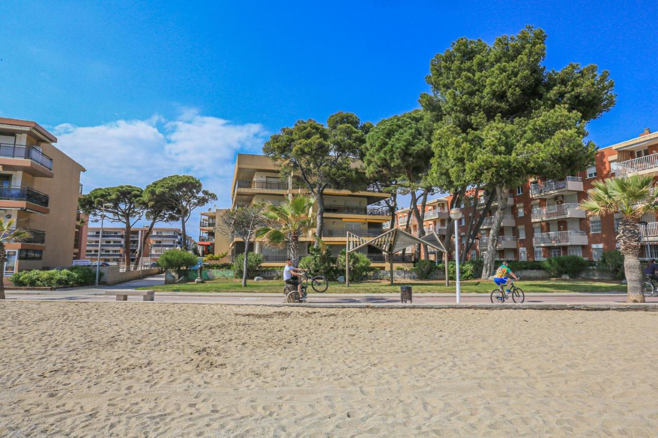Txingudi - Only Families Lägenhet Cambrils Exteriör bild