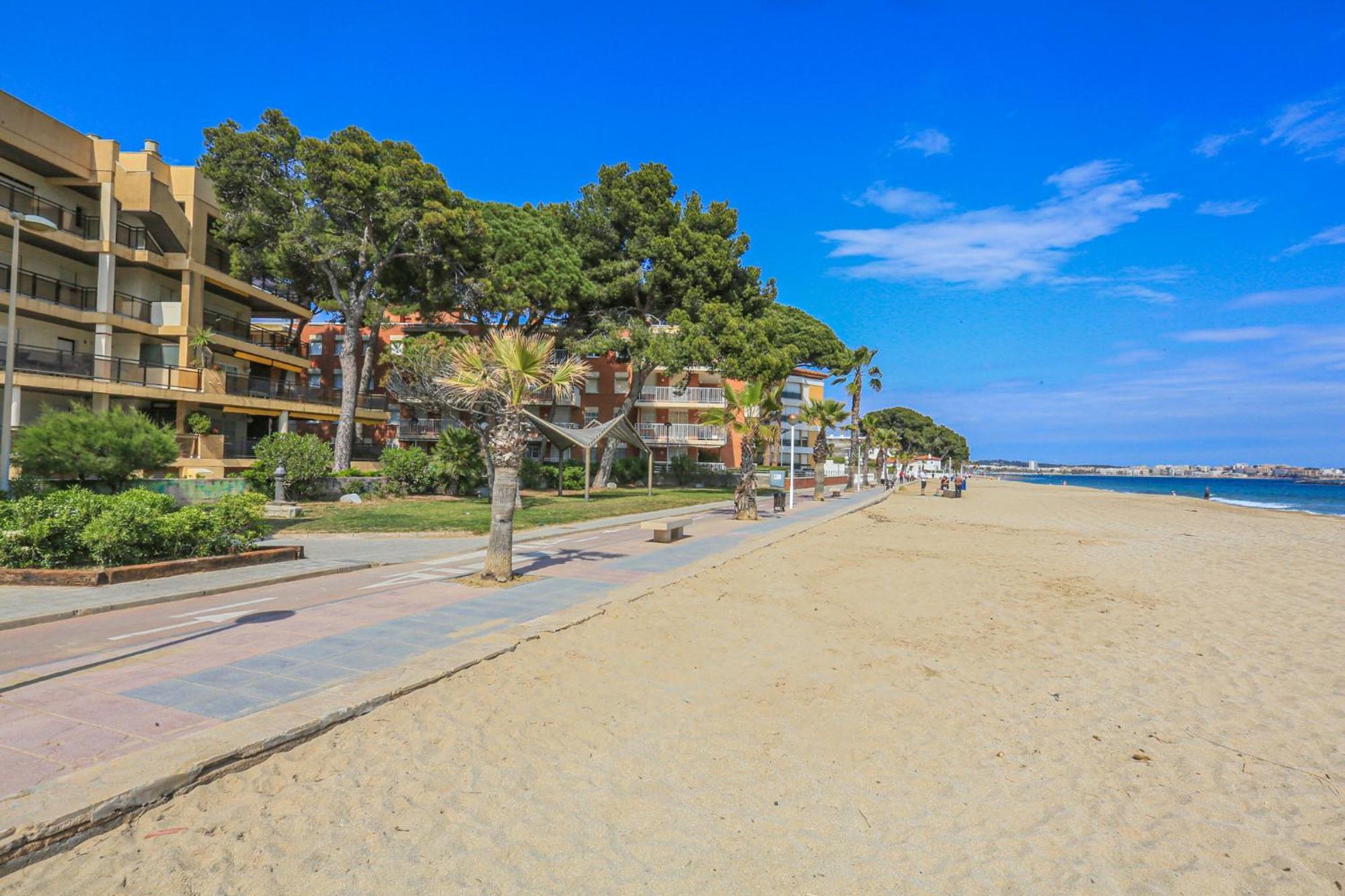 Txingudi - Only Families Lägenhet Cambrils Exteriör bild